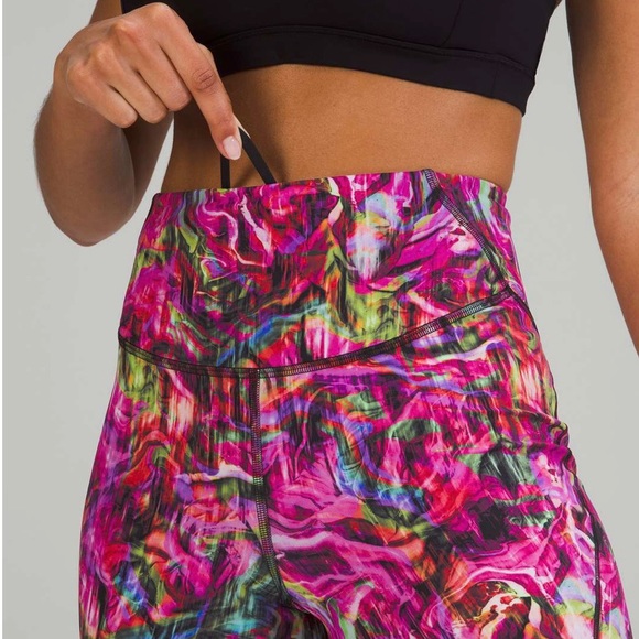 Lululemon Base Pace High-Rise Running Tight 25"
Hyper Flow Pink Multi! E… - Picture 2 of 7